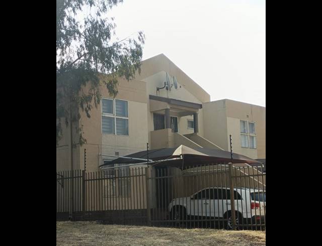 2 BEDROOM APARTMENT FOR SALE IN MEREDALE